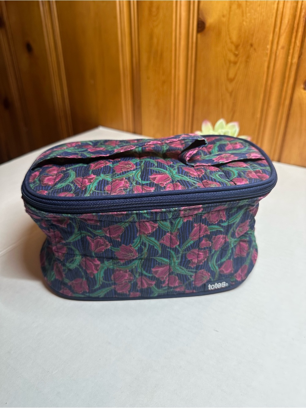 totes Quilted Floral Cosmetic Bag - Navy with Pink Flowers - Picture 7 of 7